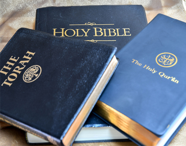 محاضرة بابا الفاتيكان دهشة واستياء